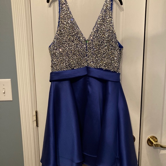 Prom Dress - Picture 2 of 6